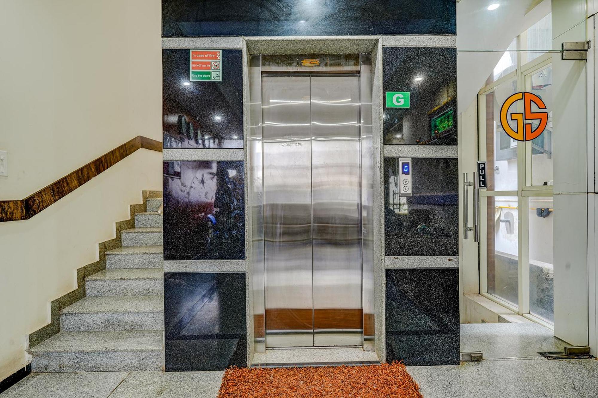 Fabexpress Metro Gs Comforts Бангалор Екстериор снимка